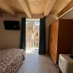 De Loca Bed & Breakfast 4*
